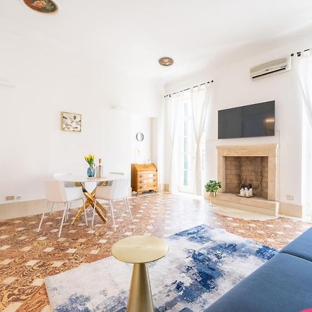 Corso Cavour Luxury Apartment Verona Bagian luar foto