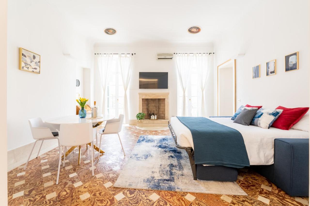 Corso Cavour Luxury Apartment Verona Bagian luar foto
