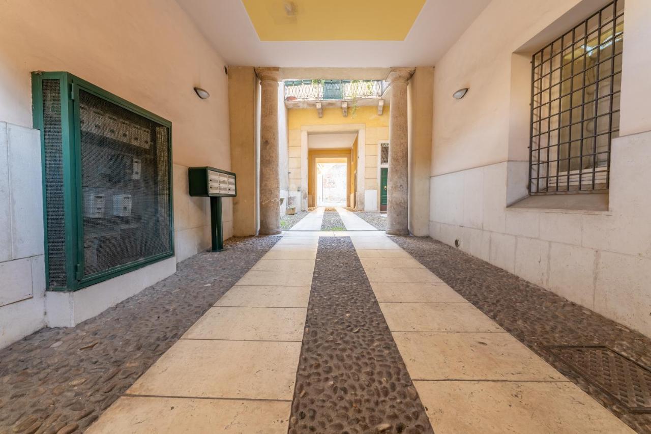 Corso Cavour Luxury Apartment Verona Bagian luar foto