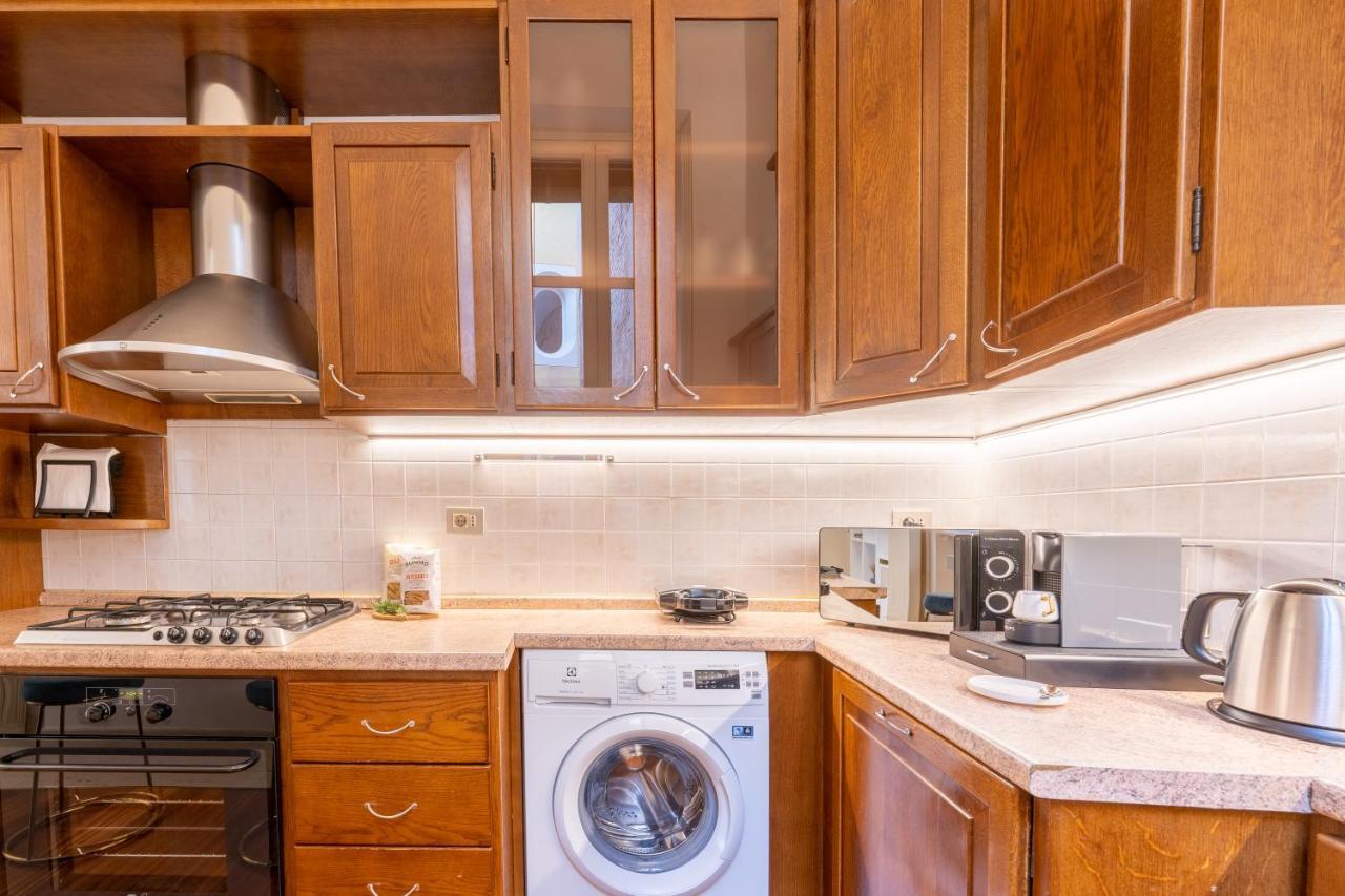 Corso Cavour Luxury Apartment Verona Bagian luar foto