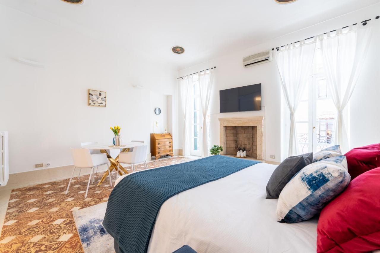 Corso Cavour Luxury Apartment Verona Bagian luar foto