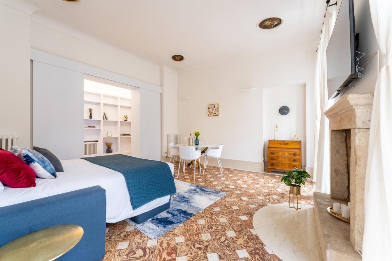 Corso Cavour Luxury Apartment Verona Bagian luar foto